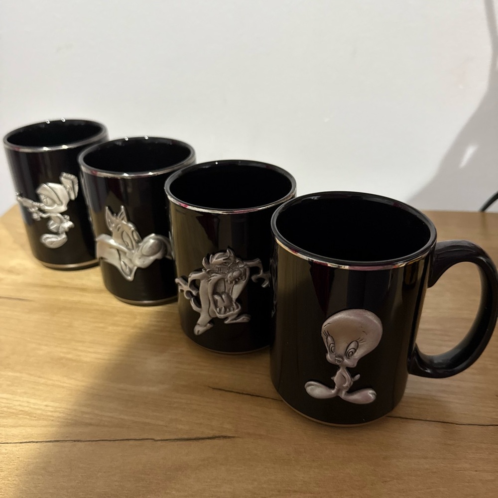4 Looney Tunes Tweety Taz‎ Sylvester Pewter Radcliffe Black Ceramic Mug Vtg 1996